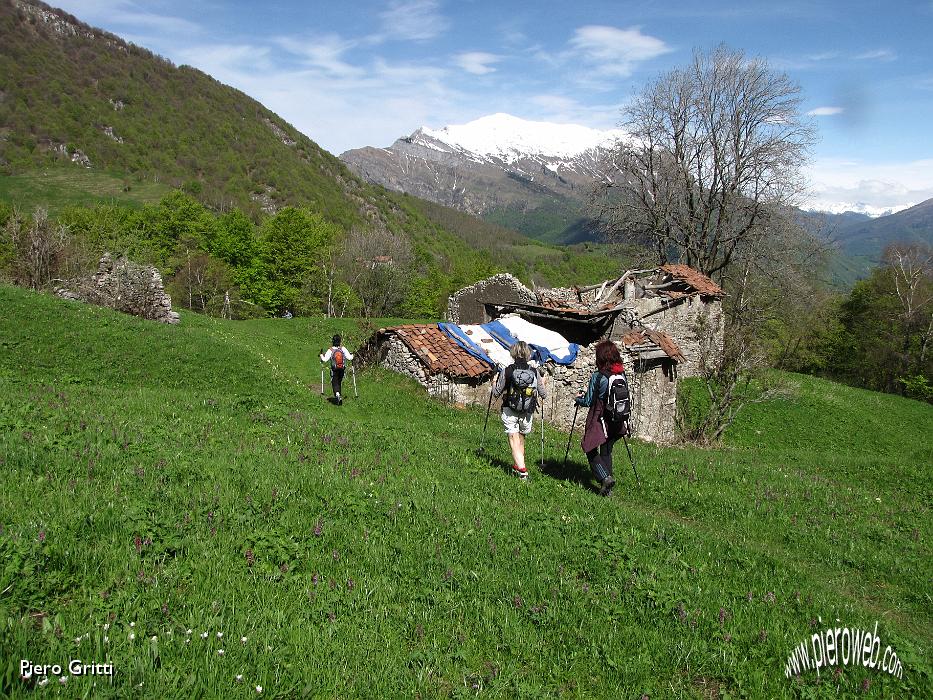 14 Stalla in disuso.jpg - 14 Stalla ormai rudere